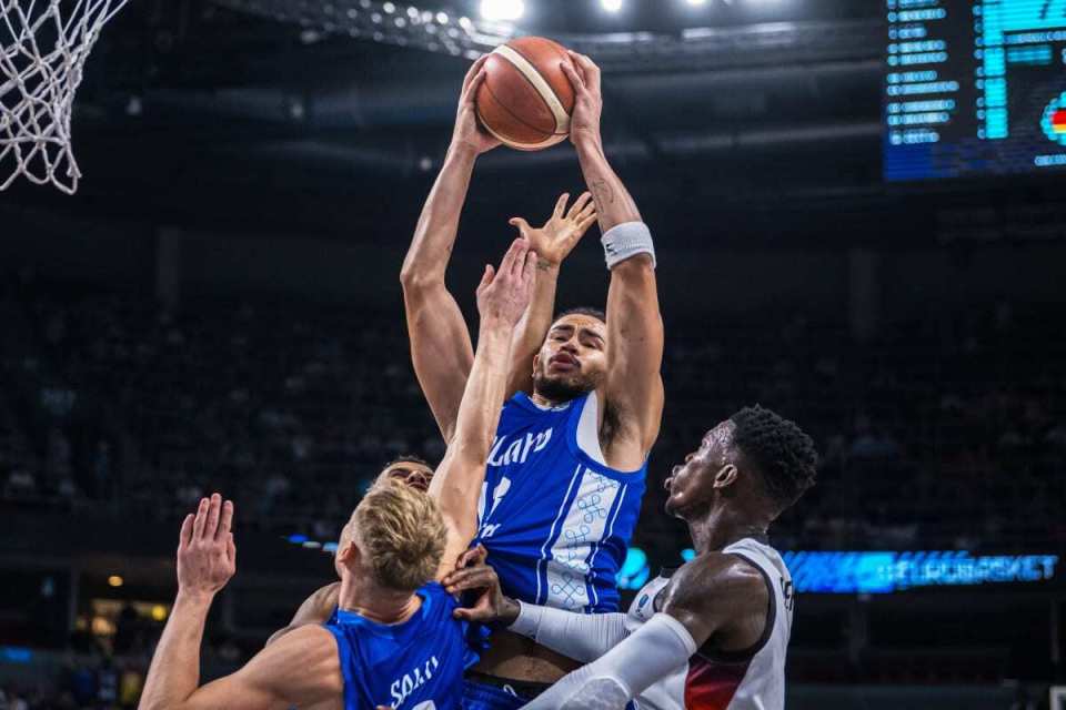 GDk, 他在罚球线, 可惜球队的