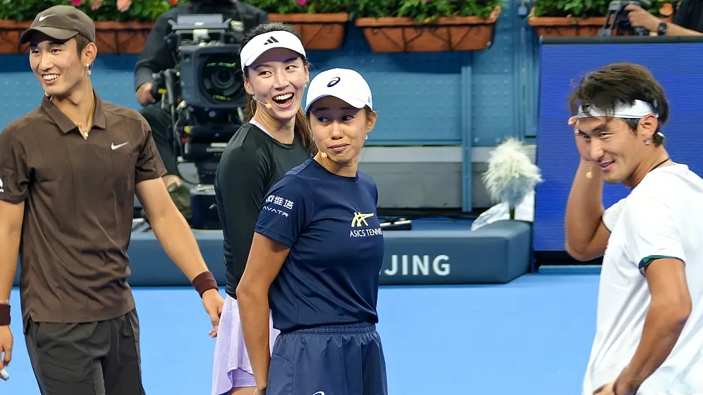 中网午报, 两人的比赛