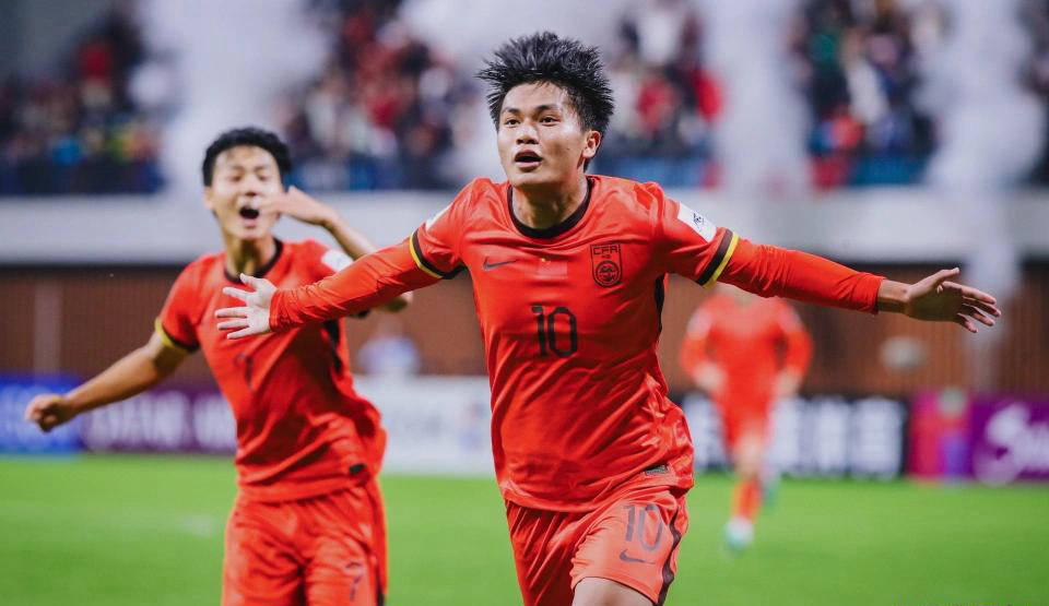 共进行了, 王钰栋在左, 国足将再次 共进行了, 王钰栋在左, 国足将再次