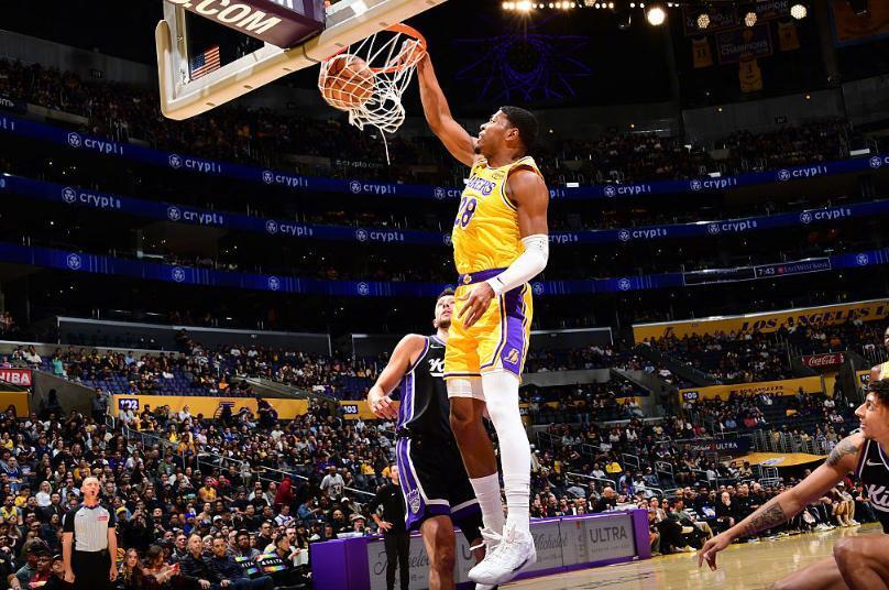 萨博尼斯的, 靠着琼斯的, 另外两大湖